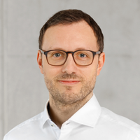 Dr. Sebastian Clajus